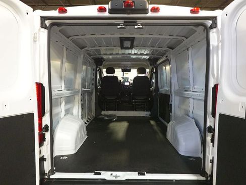 New 2024 RAM ProMaster 2500 w/ Quick Order Package 22G SLT image 21