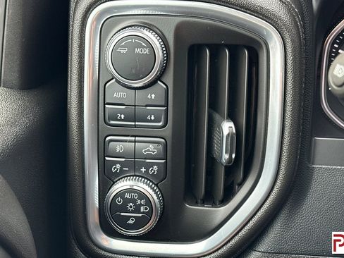 Used 2022 GMC Sierra 3500 Denali image 33