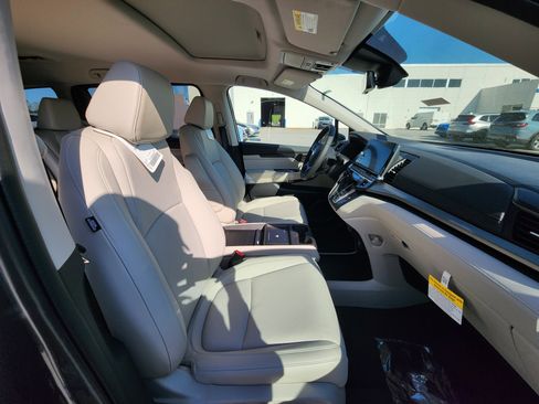 New 2026 Honda Odyssey EX-L image 5