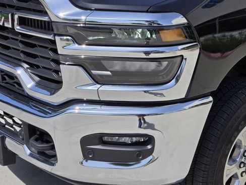 Certified 2025 RAM 2500 Big Horn AWD/4WD image 10