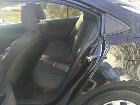 Used 2024 Toyota Corolla LE image 33