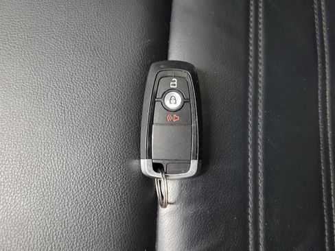 Used 2020 Ford EcoSport Titanium AWD/4WD image 32