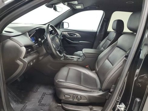 Used 2023 Chevrolet Traverse LT w/ LT Premium Package AWD/4WD image 22
