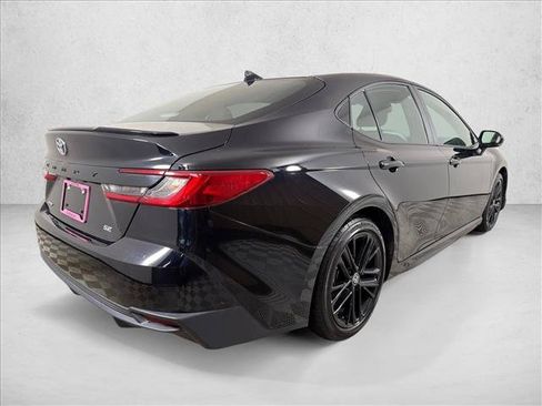 Used 2025 Toyota Camry SE FWD image 3