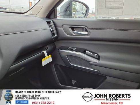 New 2026 Nissan Pathfinder SL image 8