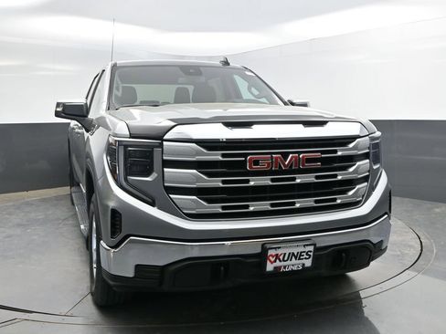 Used 2024 GMC Sierra 1500 SLE w/ LPO, GMC Protection Package AWD/4WD image 4