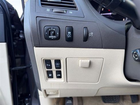 Used 2011 Lexus ES 350 image 30