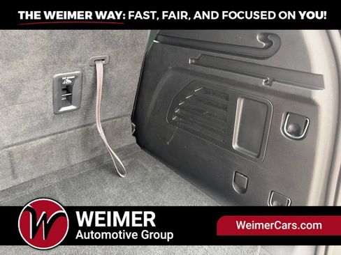 Used 2025 Chevrolet Traverse LT AWD/4WD image 12