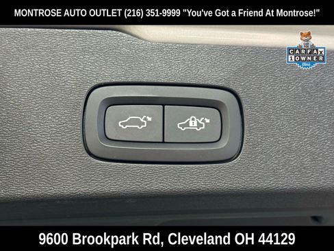 Used 2025 Volvo V60 B5 Cross Country Plus image 41