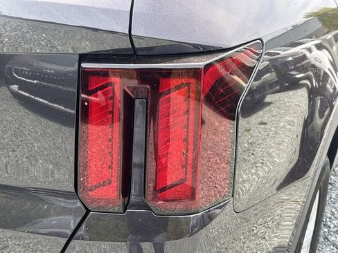 New 2026 Kia Sorento LX FWD image 8