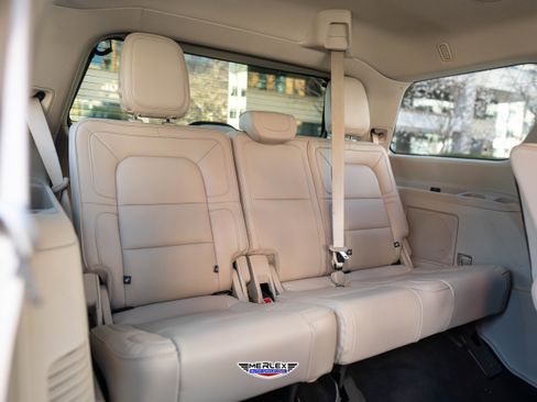Used 2018 Lincoln Navigator Select w/ Technology Package image 20