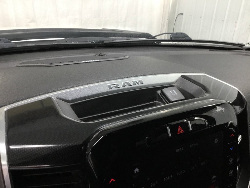 Used 2021 RAM 1500 Laramie w/ Sport Appearance Package AWD/4WD image 17