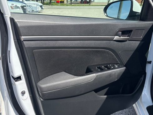 Used 2020 Hyundai Elantra SEL w/ Cargo Package (C1) image 10