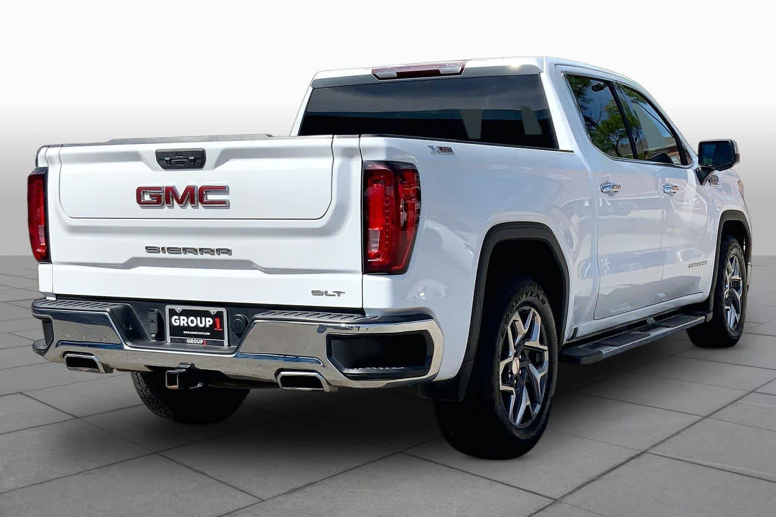 Used 2023 GMC Sierra 1500 SLT AWD/4WD image 13