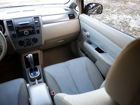 Used 2009 Nissan Versa S w/ Convenience Pkg image 22