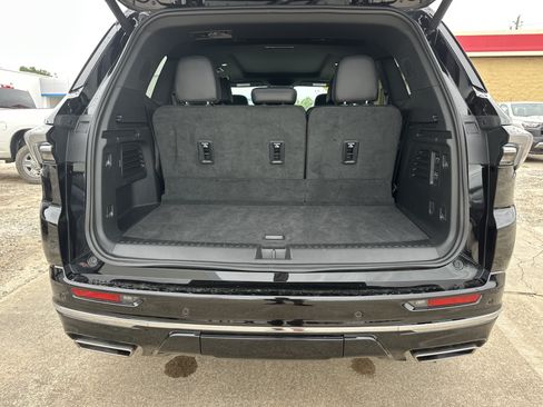 Certified 2025 Buick Enclave Avenir w/ Super Cruise Package AWD/4WD image 19