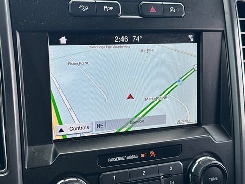 Used 2019 Ford F150 XLT w/ Equipment Group 302A Luxury AWD/4WD image 17
