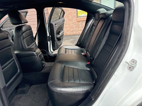 Used 2011 Dodge Charger R/T image 36