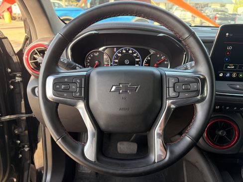 Used 2025 Chevrolet Blazer RS FWD image 8