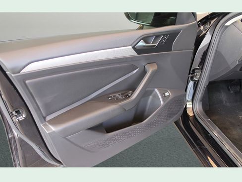 Used 2020 Volkswagen Jetta S w/ Driver Assistance Package image 28