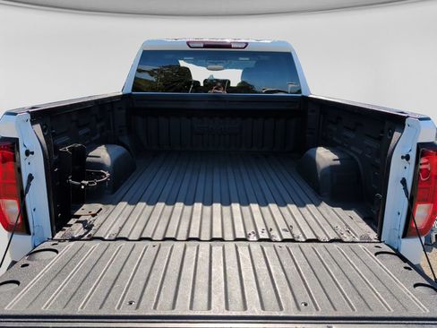 Used 2023 GMC Sierra 1500 SLE w/ X31 Off-Road Package AWD/4WD image 38