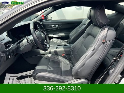 Used 2025 Ford Mustang GT Premium RWD image 9