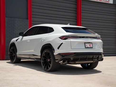 Used 2022 Lamborghini Urus AWD/4WD image 15