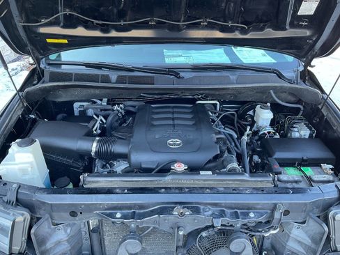 Used 2018 Toyota Sequoia Platinum image 69