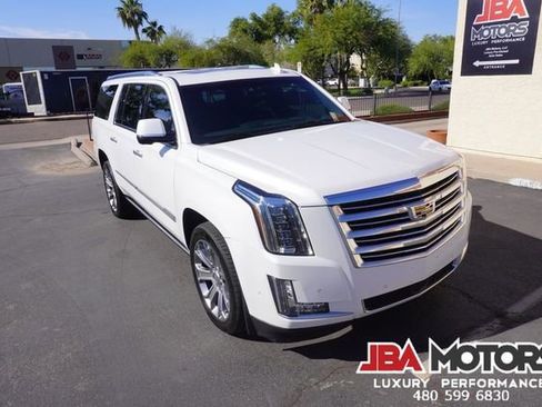 Used 2020 Cadillac Escalade ESV Platinum image 43