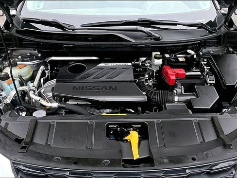Used 2023 Nissan Rogue SV image 10