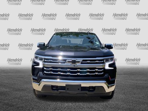 Used 2024 Chevrolet Silverado 1500 LT w/ Z71 Off-Road Package AWD/4WD image 3