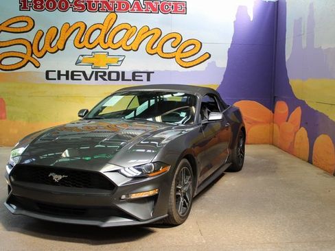 Used 2020 Ford Mustang Premium image 2