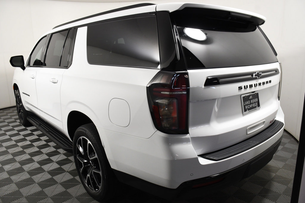 Used 2023 Chevrolet Suburban RST w/ Max Trailering Package AWD/4WD image 4