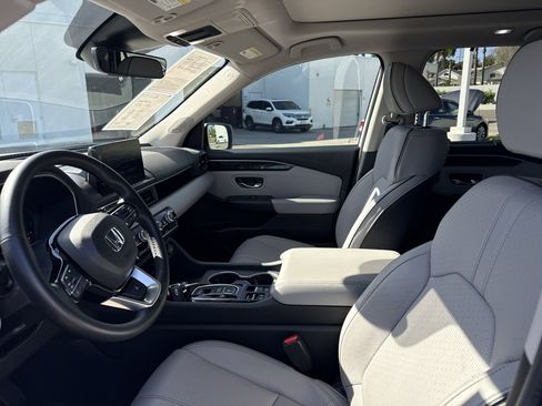 Certified 2024 Honda Pilot Elite image 12