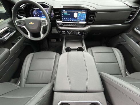 Used 2026 Chevrolet Silverado 2500 LTZ w/ LTZ Premium Package image 13