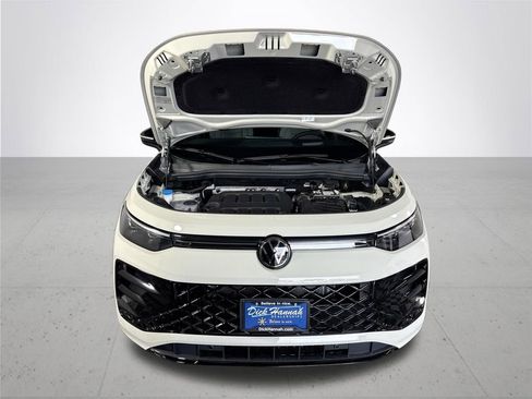 New 2026 Volkswagen Tiguan SE R-Line image 22