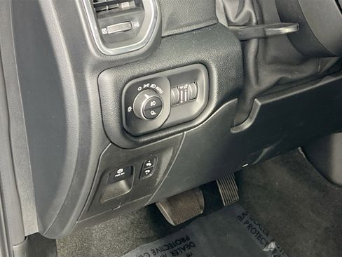 Used 2022 RAM 1500 Laramie w/ Sport Appearance Package image 10