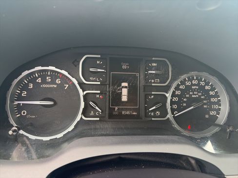 Used 2020 Toyota Tundra SR5 w/ SR5 Upgrade Package image 17