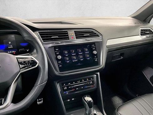 Used 2023 Volkswagen Tiguan SE R-Line FWD image 8