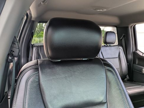 Used 2019 Ford F250 Lariat w/ Lariat Ultimate Package AWD/4WD image 16