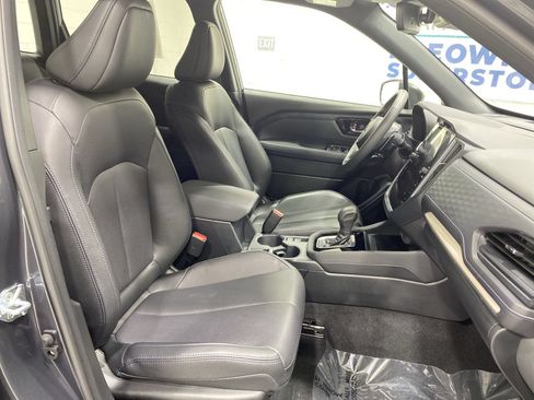 Used 2025 Subaru Forester Limited AWD/4WD image 25