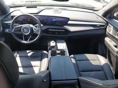 Used 2025 Buick Enclave Avenir FWD image 14