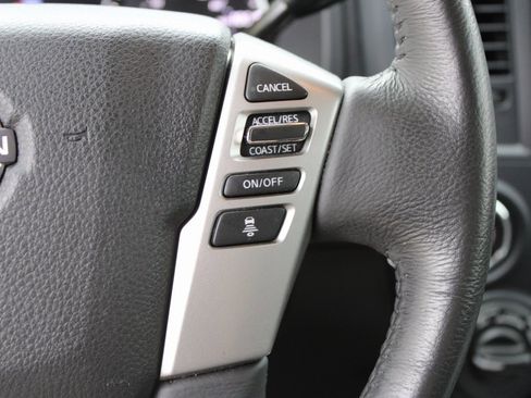 Used 2024 Nissan Titan SV w/ SV Convenience Package image 13