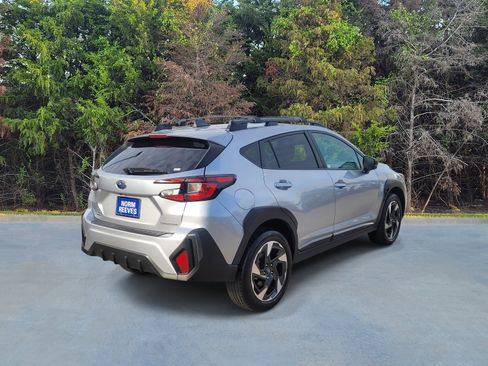 Certified 2025 Subaru Crosstrek 2.5i Limited w/ Crosstrek Mirror Package image 17