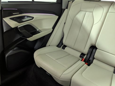 Used 2025 Audi Q5 Premium Plus w/ Premium Plus image 12