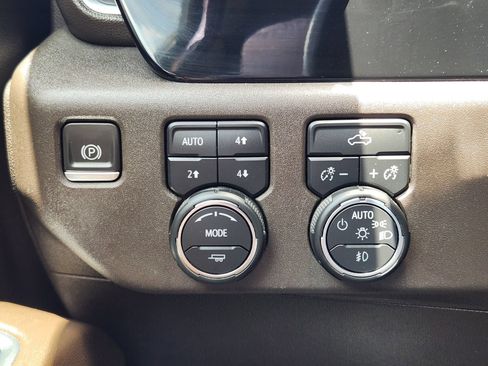 Used 2023 Chevrolet Silverado 1500 RST w/ Convenience Package II AWD/4WD image 24