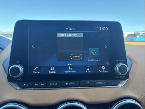 Used 2025 Nissan Sentra SV w/ SV Premium Package image 16