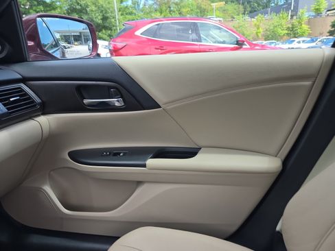 Used 2014 Honda Accord Touring image 23