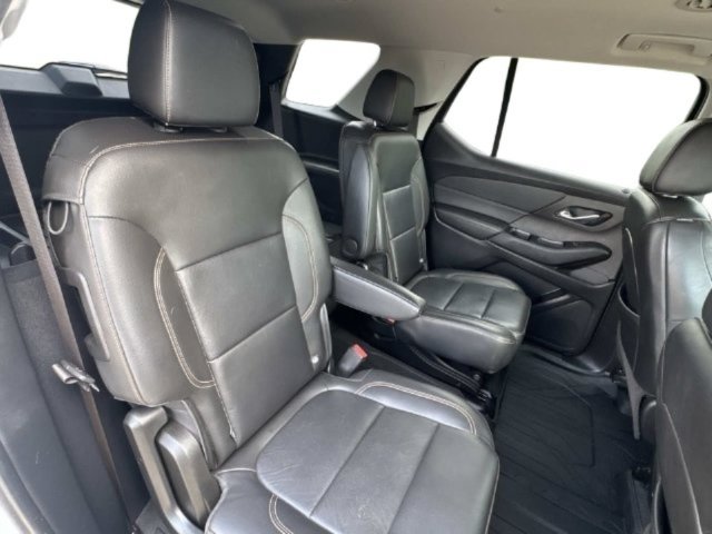 Used 2021 Chevrolet Traverse RS FWD image 12