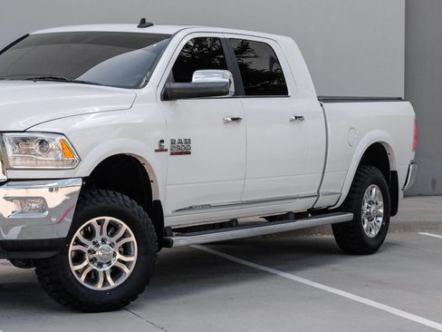 Used 2017 RAM 2500 Limited AWD/4WD image 16